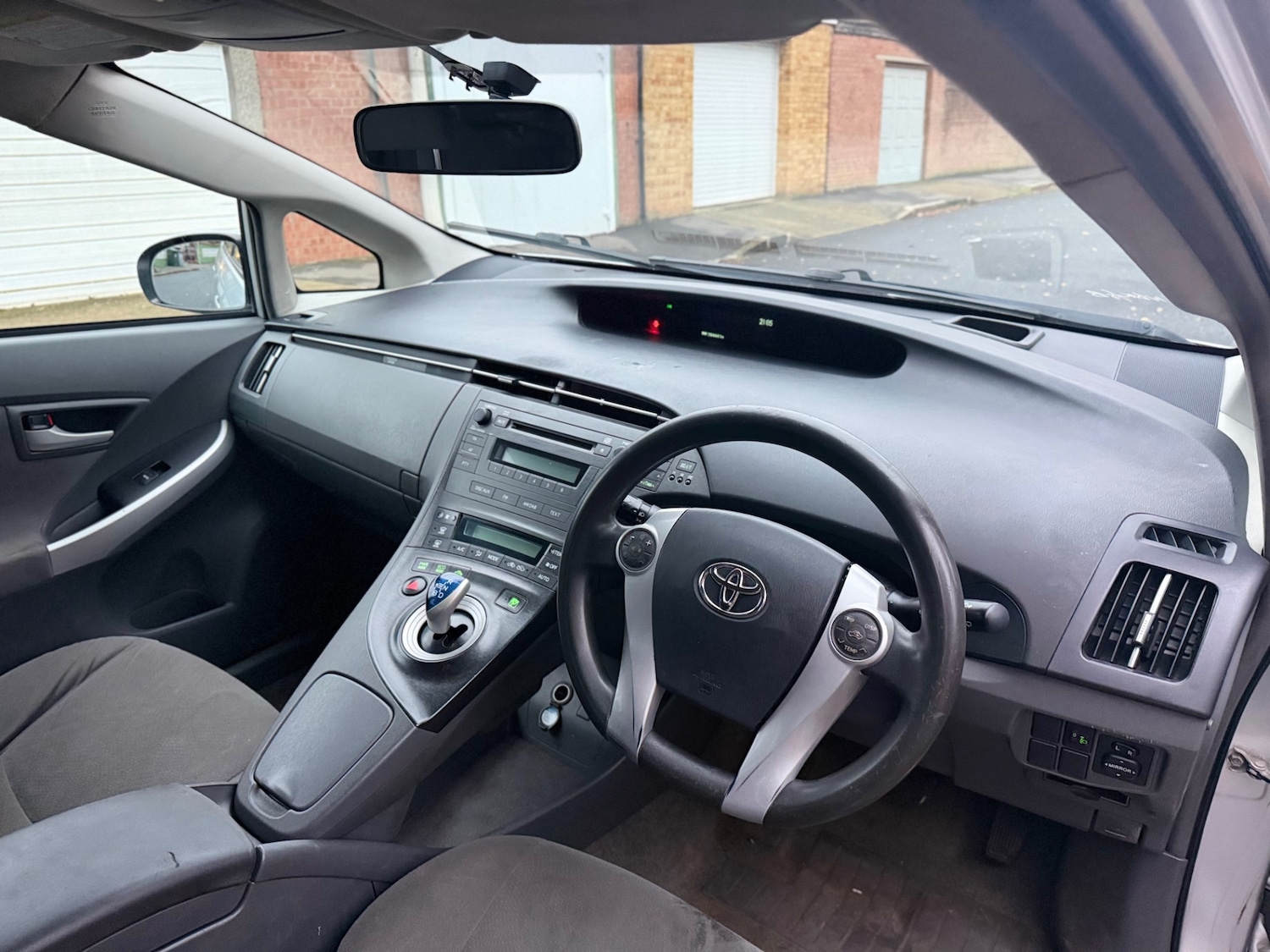 Used Toyota Prius 2011 for sale - 76704523: Photo 12