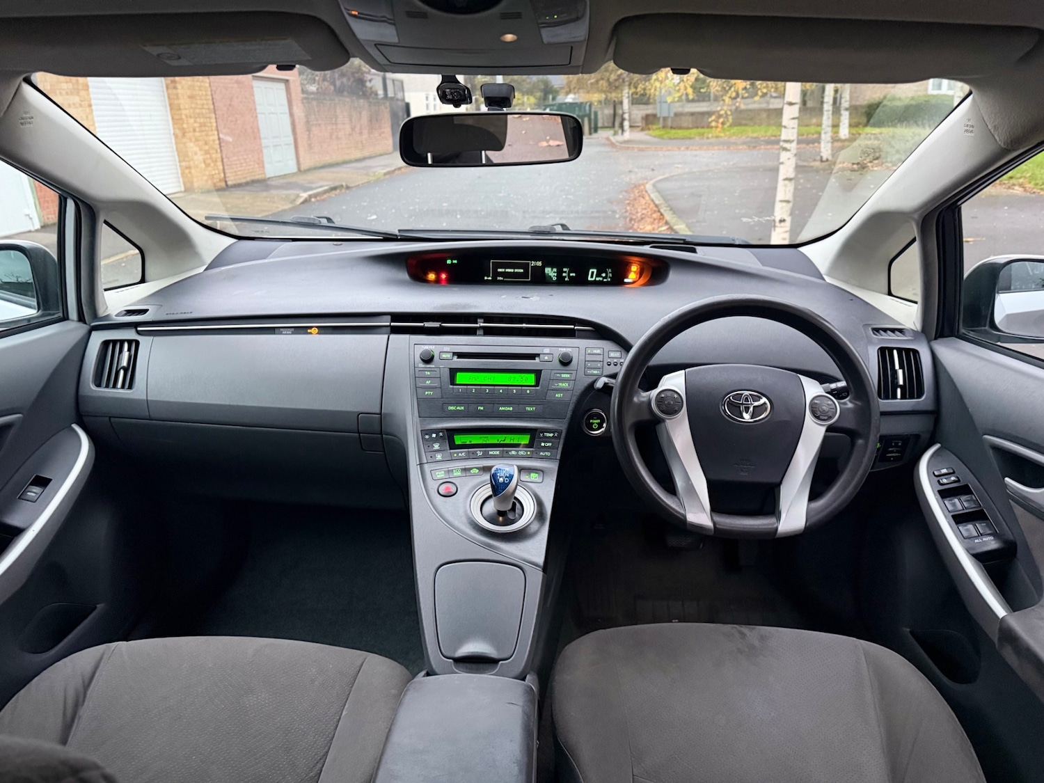 Used Toyota Prius 2011 for sale - 76704523: Photo 13