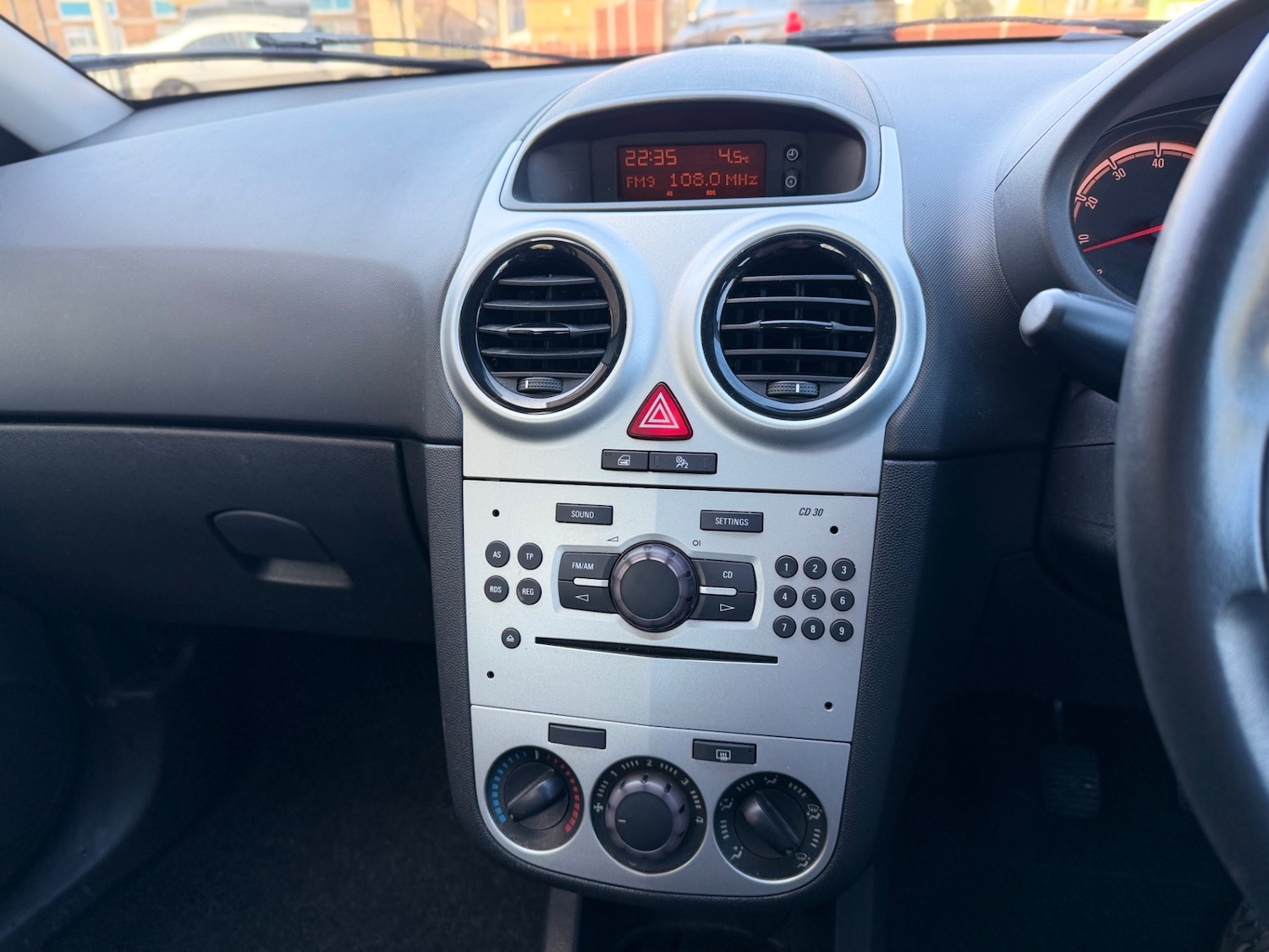 Used Vauxhall Corsa 2012 for sale - 78028210: Photo 31