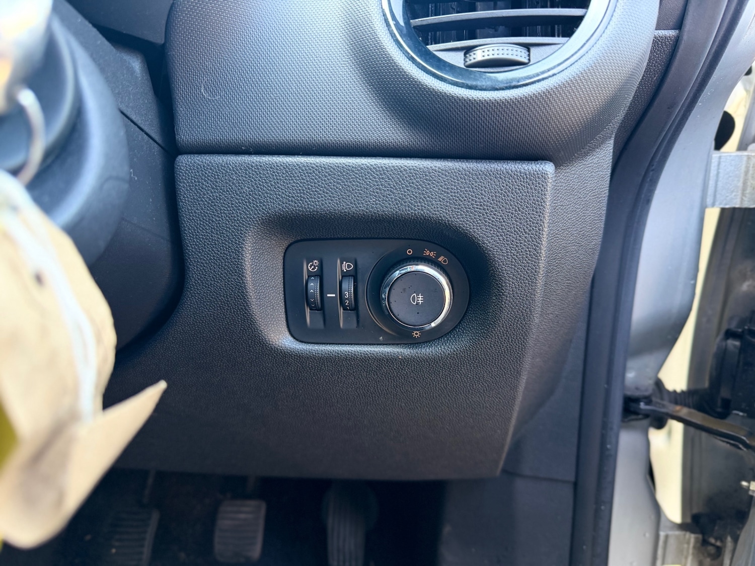 Used Vauxhall Corsa 2012 for sale - 78028210: Photo 32