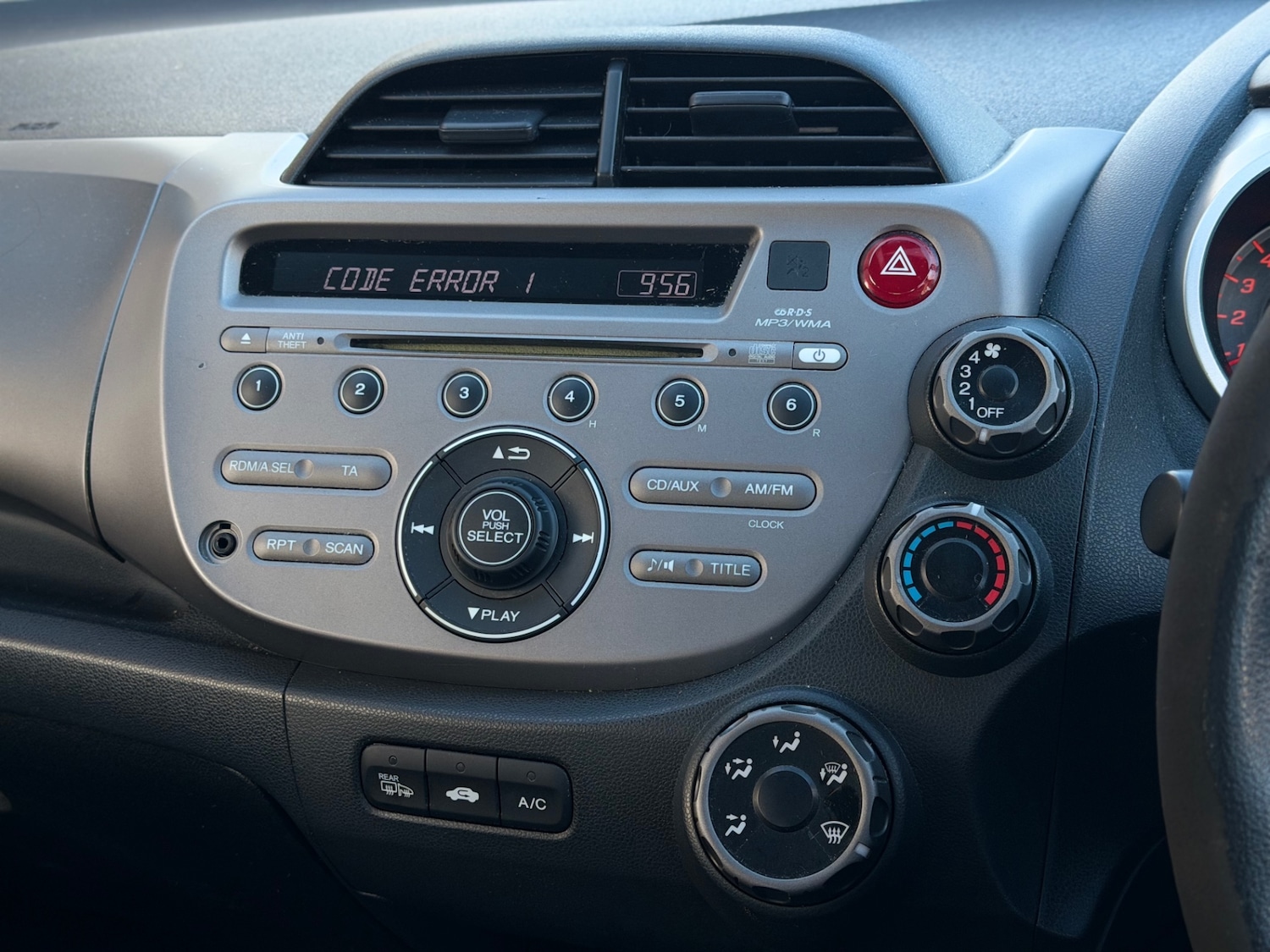 Used Honda Jazz 2009 for sale - 77353654: Photo 32