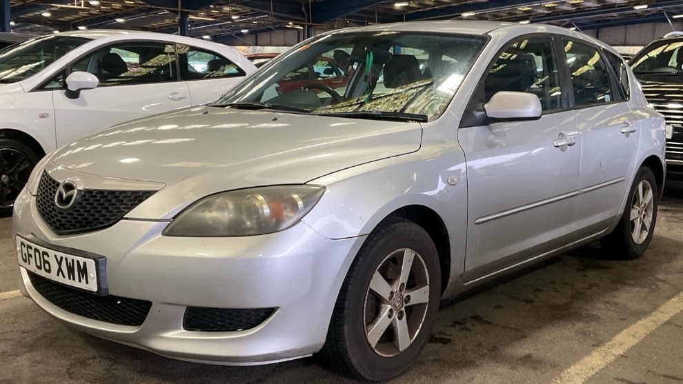 Used Mazda Mazda3 2006 for sale - 76704284: Photo 1