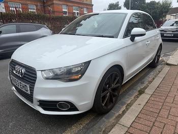 Used Audi A1 2014 for sale - 76232655: Photo 2