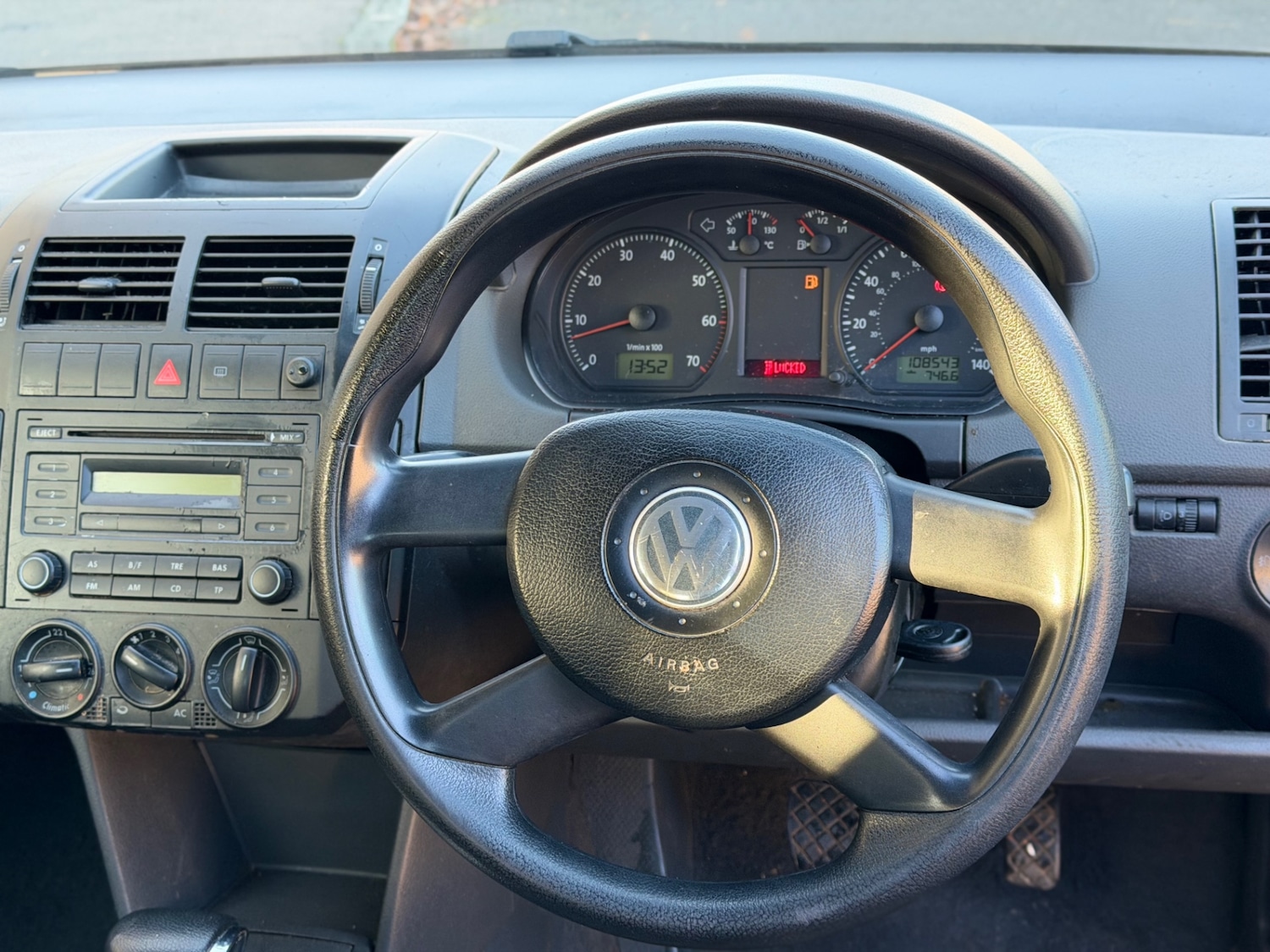 Used Volkswagen Polo 2005 for sale - 76704285: Photo 18