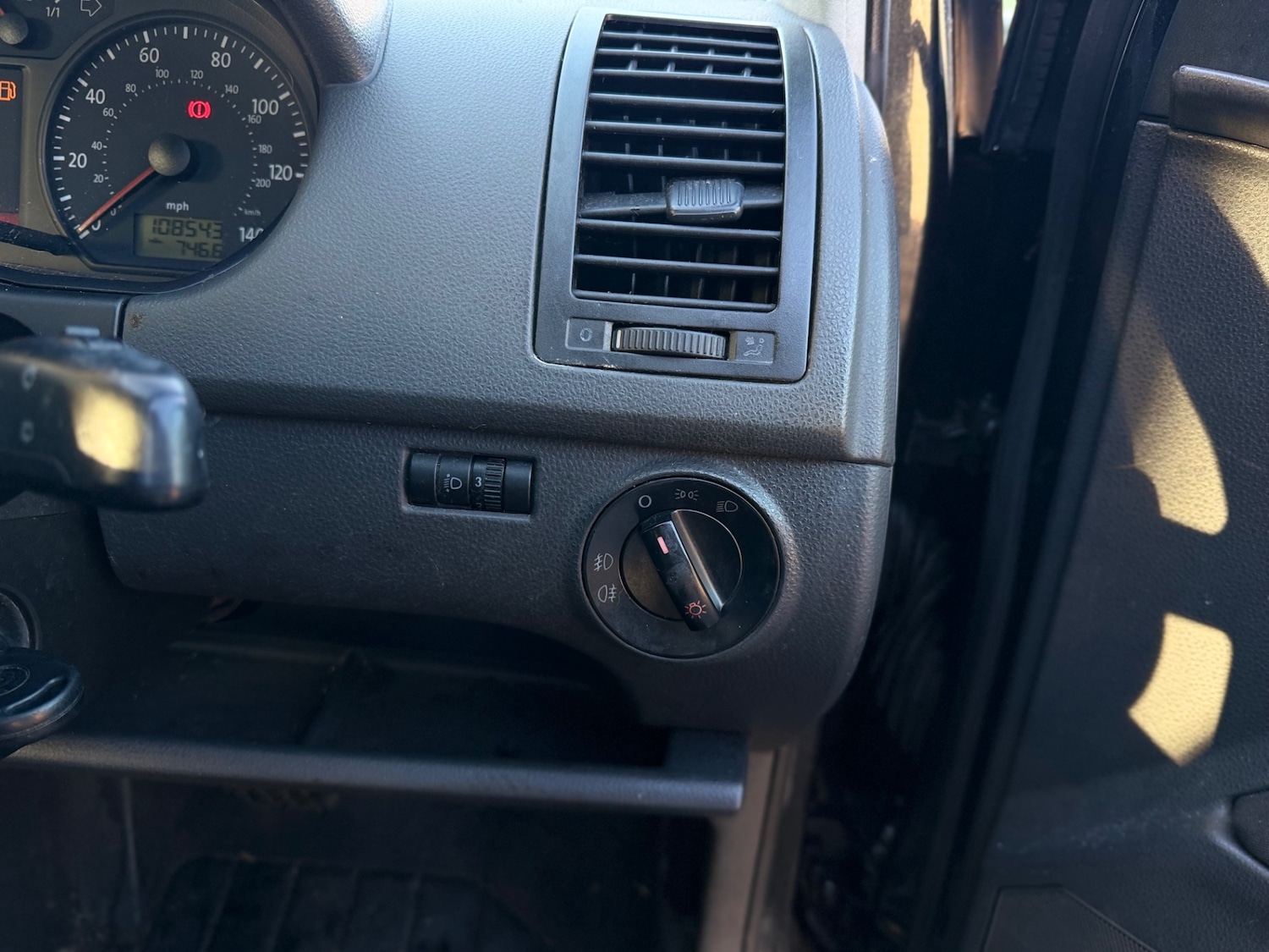 Used Volkswagen Polo 2005 for sale - 76704285: Photo 25