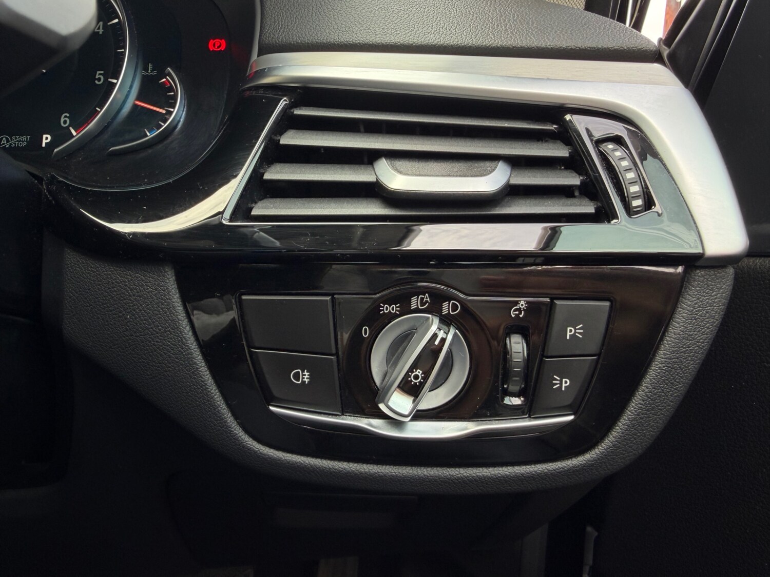 Used BMW 5 Series 2017 for sale - 78170054: Photo 42