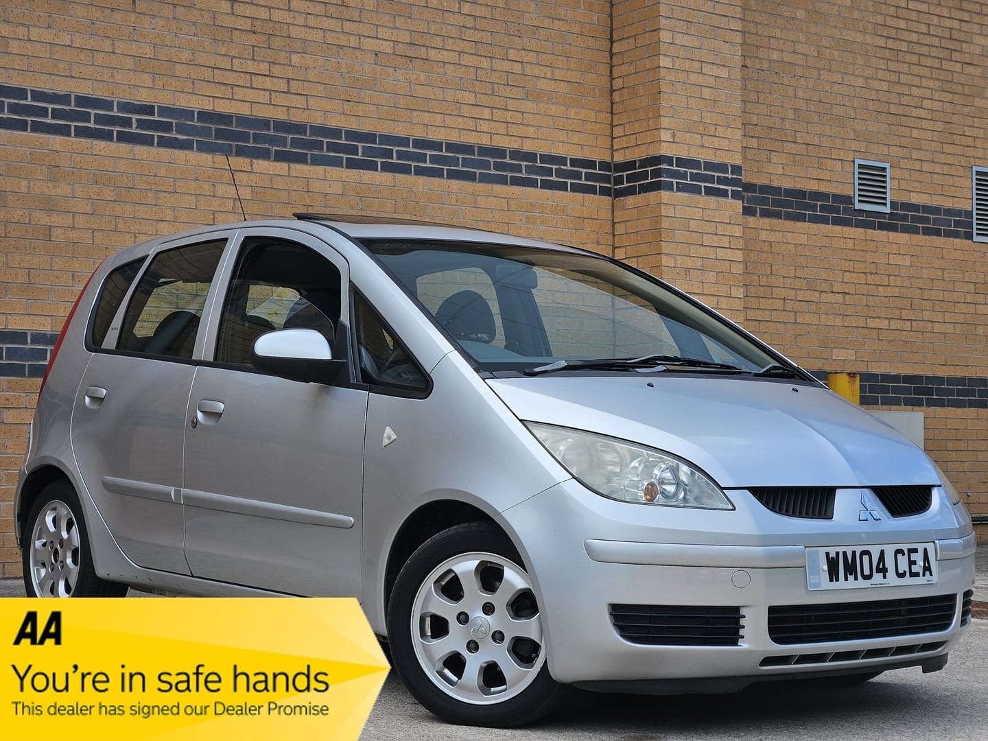 Used Mitsubishi Colt 2004 for sale - 76347415: Photo 1