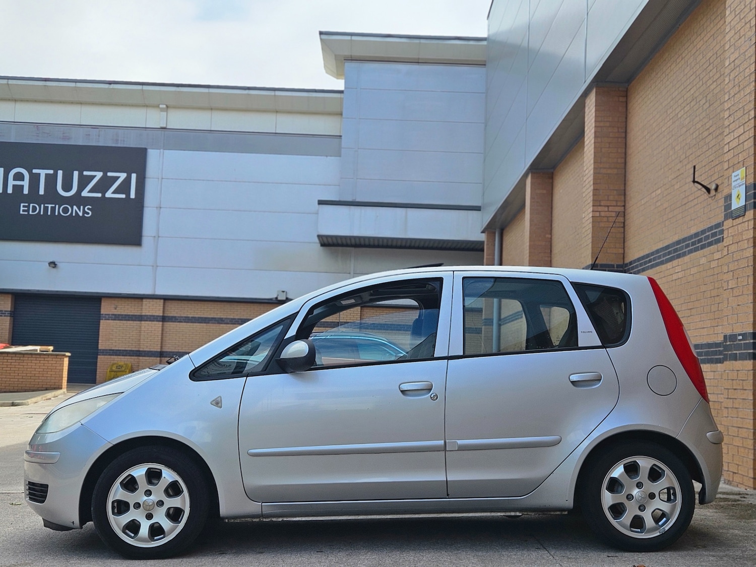 Used Mitsubishi Colt 2004 for sale - 76347415: Photo 11
