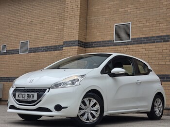 Used Peugeot 208 2013 for sale - 78931751: Photo