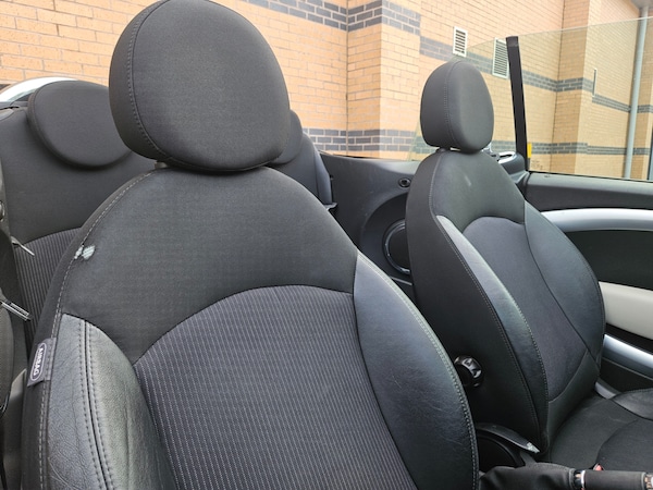 Used MINI Convertible 2011 for sale - 75543601: Photo 18