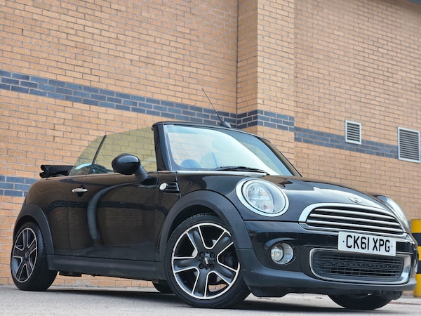 Used MINI Convertible 2011 for sale - 75543601: Photo 1