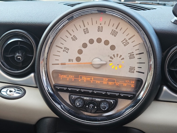 Used MINI Convertible 2011 for sale - 75543601: Photo 21