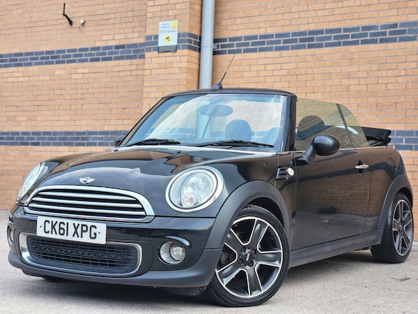 Used MINI Convertible 2011 for sale - 75543601: Photo 6