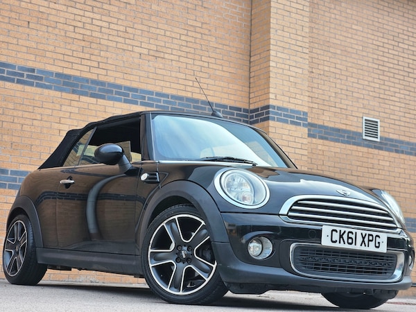 Used MINI Convertible 2011 for sale - 75543601: Photo 8