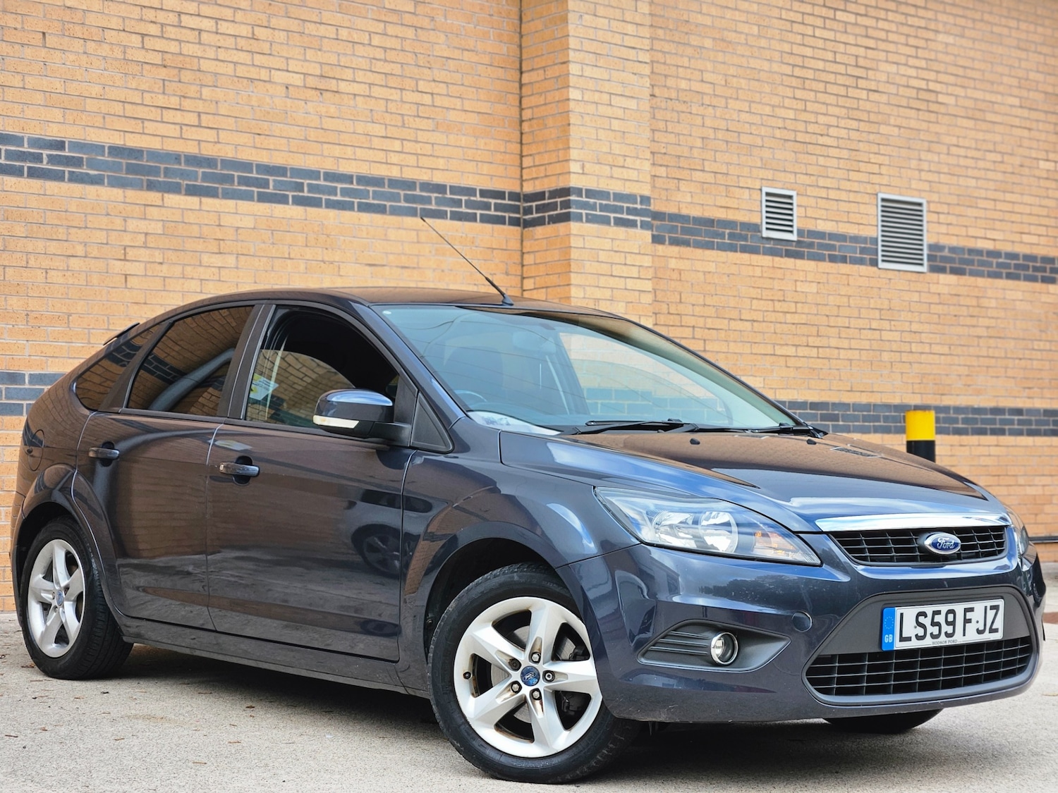 Used Ford Focus 2009 for sale - 76163617: Photo 2