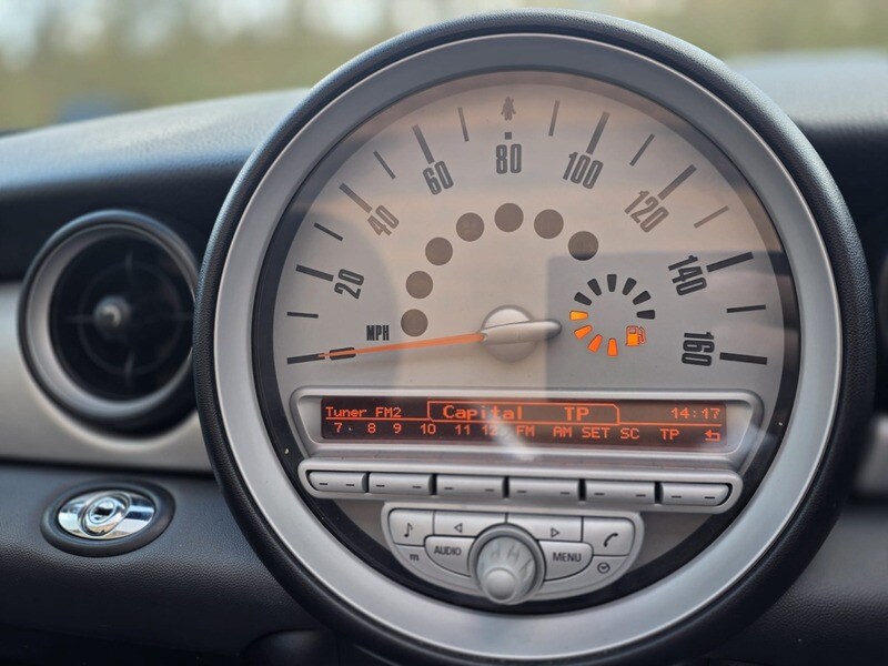 Used MINI Convertible 2010 for sale - 77880777: Photo 14