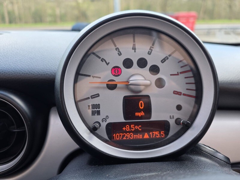 Used MINI Convertible 2010 for sale - 77880777: Photo 15