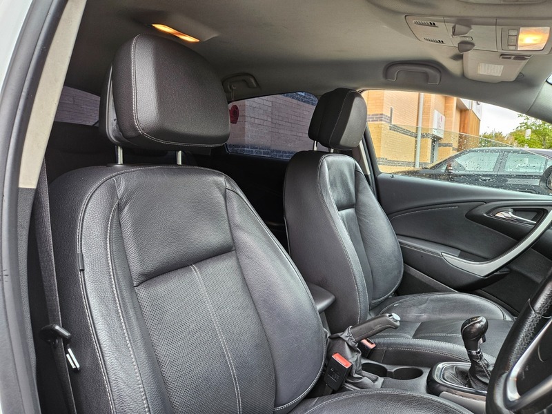 Used Vauxhall Astra 2013 for sale - 76490950: Photo 17