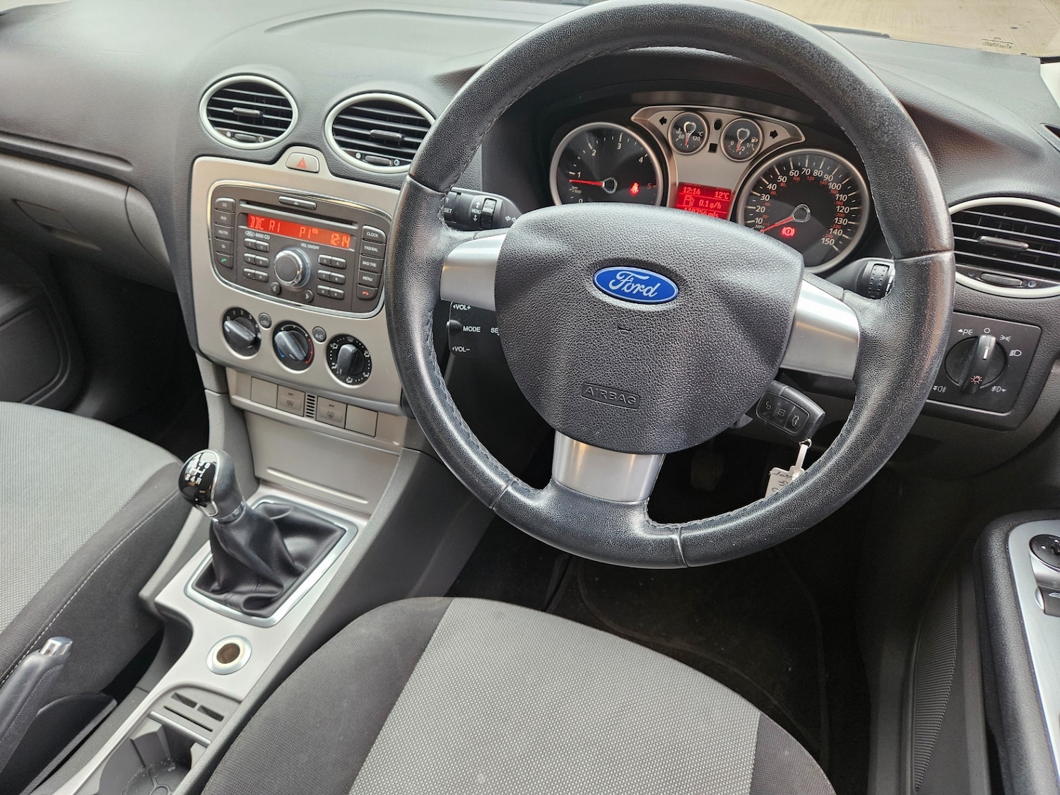 Used Ford Focus 2010 for sale - 76268846: Photo 14