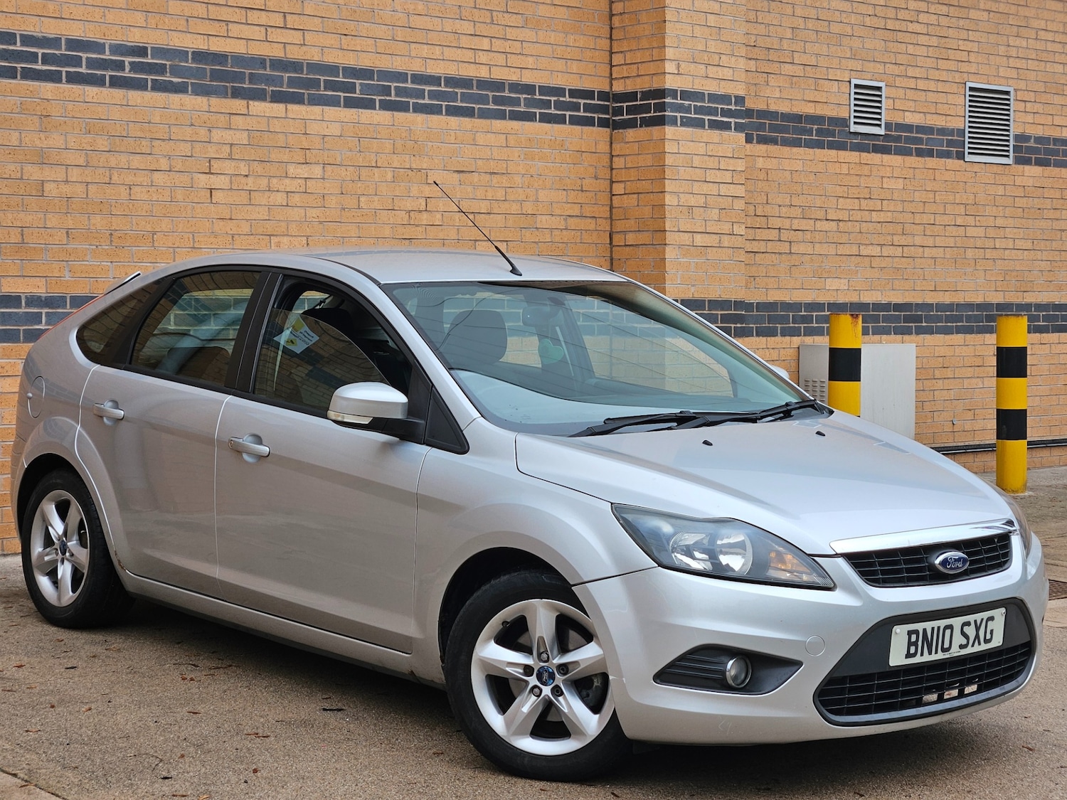 Used Ford Focus 2010 for sale - 76268846: Photo 4