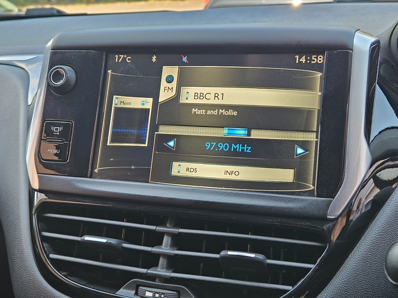 Used Peugeot 208 2014 for sale - 76490966: Photo 21