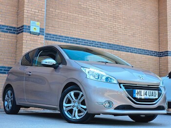 Used Peugeot 208 2014 for sale - 76490966: Photo