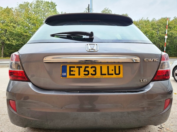 Used Honda Civic 2004 for sale - 76163612: Photo 11