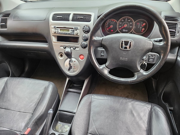 Used Honda Civic 2004 for sale - 76163612: Photo 12