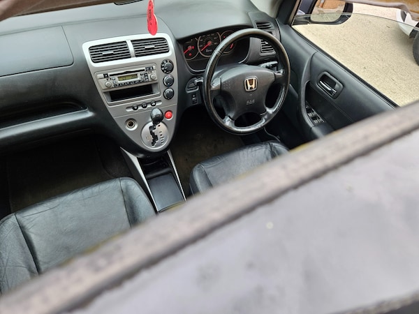 Used Honda Civic 2004 for sale - 76163612: Photo 17