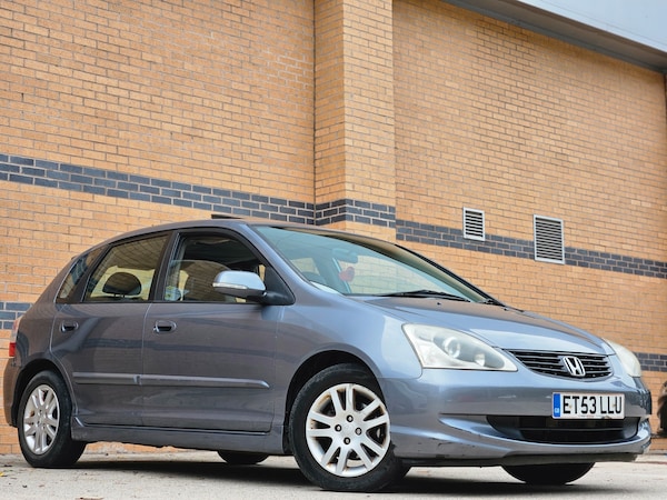 Used Honda Civic 2004 for sale - 76163612: Photo 1