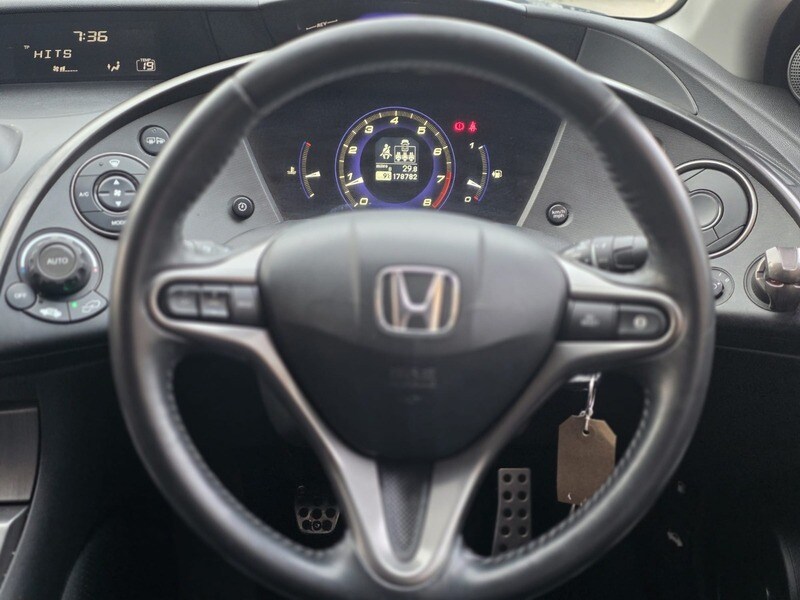 Used Honda Civic 2010 for sale - 78140989: Photo 12