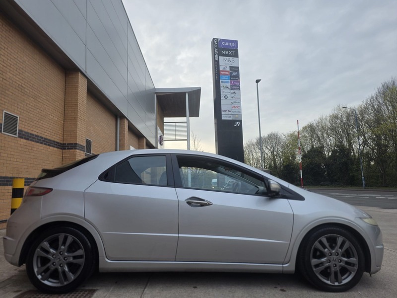 Used Honda Civic 2010 for sale - 78140989: Photo 8