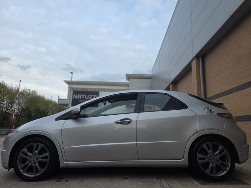 Used Honda Civic 2010 for sale - 78140989: Photo 9