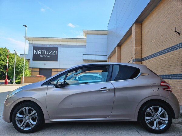 Used Peugeot 208 2014 for sale - 75429414: Photo 10