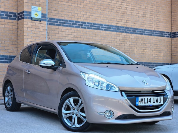 Used Peugeot 208 2014 for sale - 75429414: Photo 2