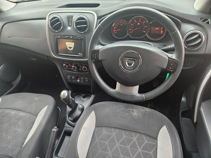 Used Dacia Sandero Stepway 2014 for sale - 76490954: Photo 14