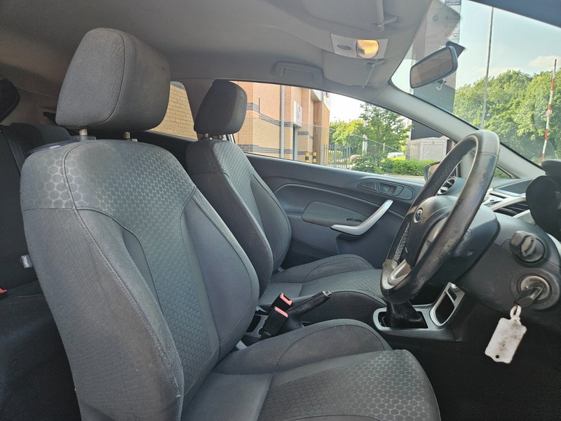 Used Ford Fiesta 2011 for sale - 76490956: Photo 16