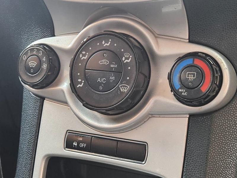 Used Ford Fiesta 2011 for sale - 76490956: Photo 22