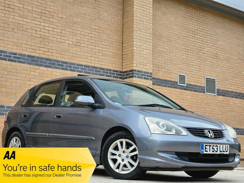 Used Honda Civic 2004 for sale - 76490960: Photo 1