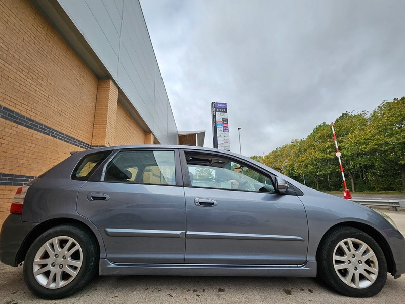 Used Honda Civic 2004 for sale - 76490960: Photo 12