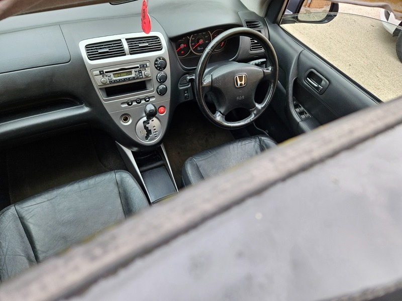 Used Honda Civic 2004 for sale - 76490960: Photo 20