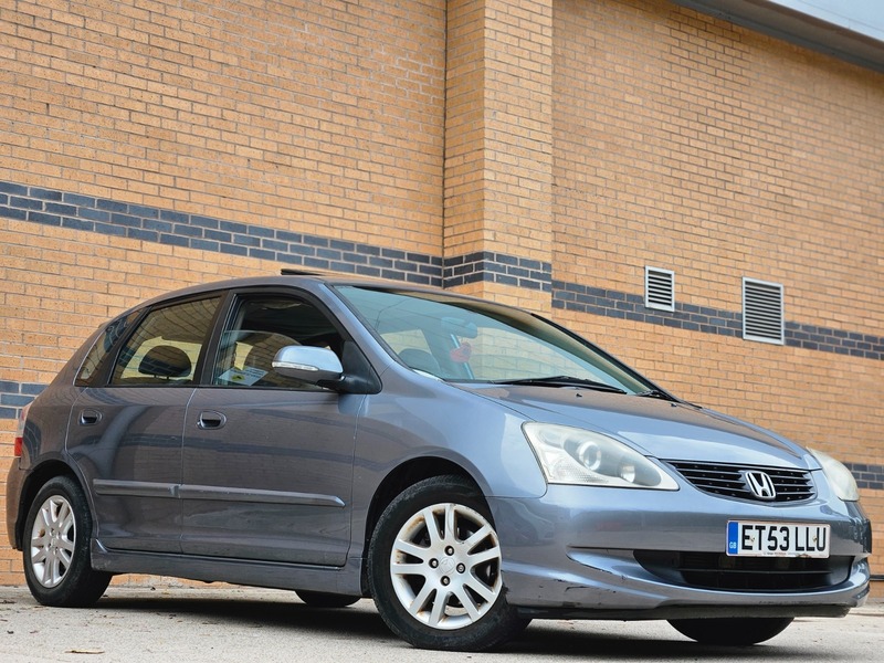 Used Honda Civic 2004 for sale - 76490960: Photo 4