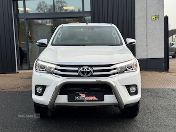 Used Toyota Hilux 2017 for sale - 79084372: Photo