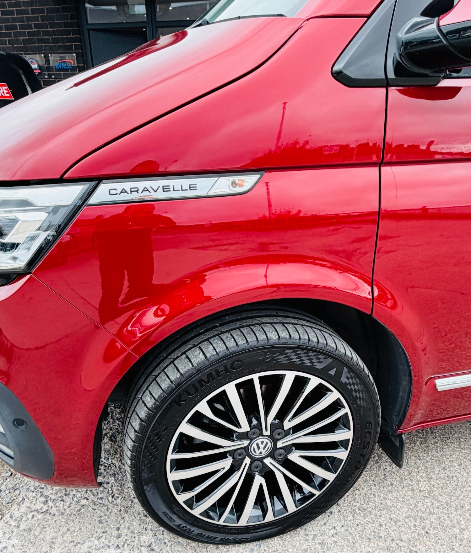 Used Volkswagen Caravelle 2021 for sale - 76036012: Photo 2