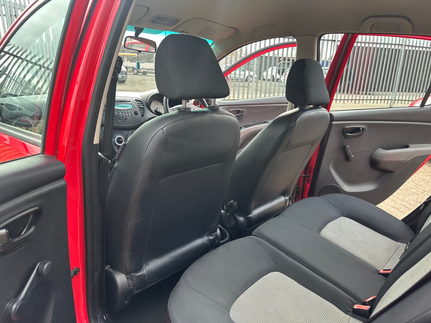 Used Hyundai i10 2010 for sale - 78008619: Photo 12