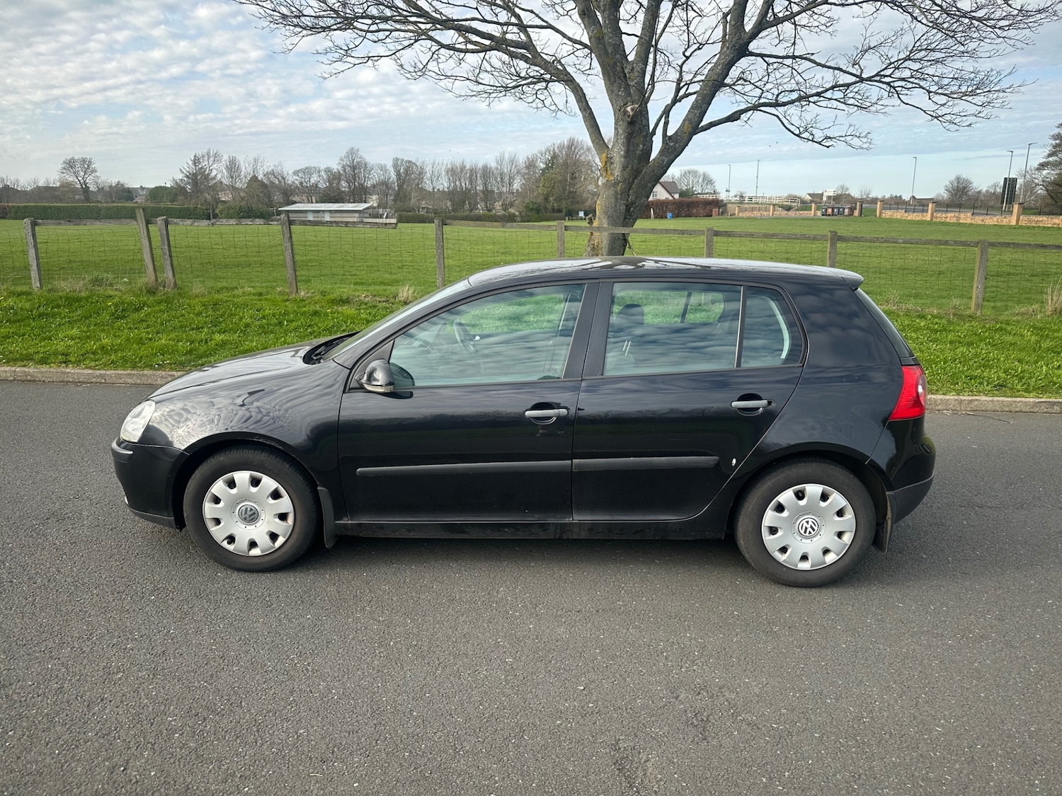 Used Volkswagen Golf 2005 for sale - 77951662: Photo 2
