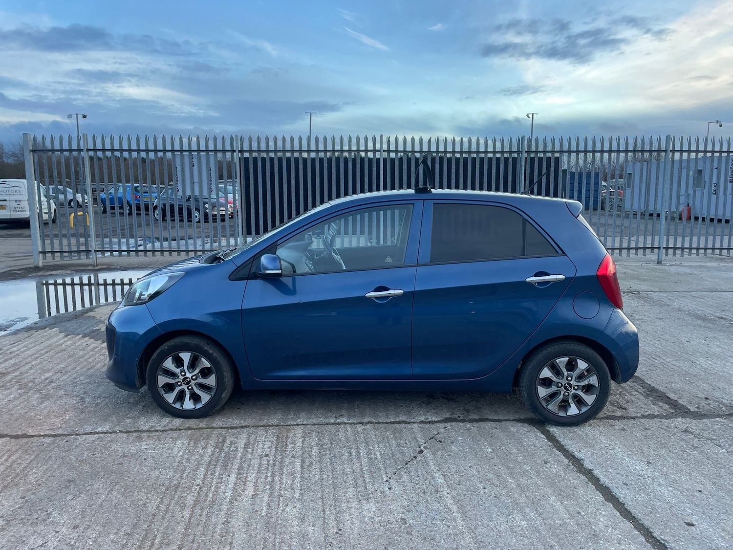 Used Kia Picanto 2016 for sale - 77682135: Photo 3