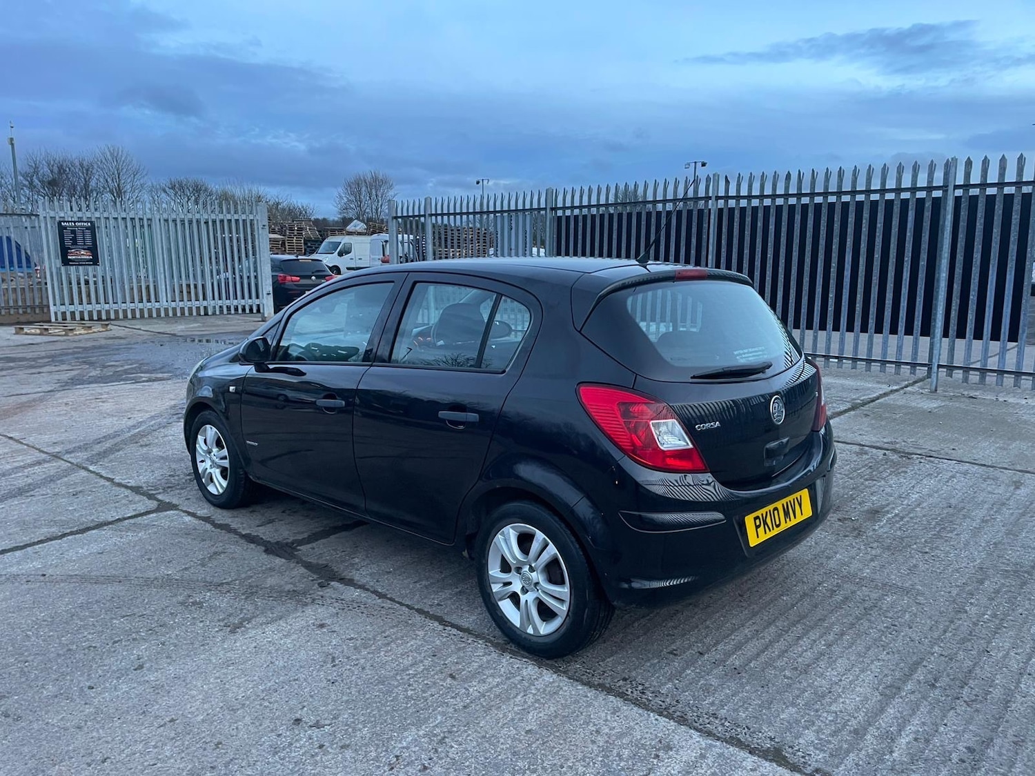 Used Vauxhall Corsa 2010 for sale - 77682088: Photo 4