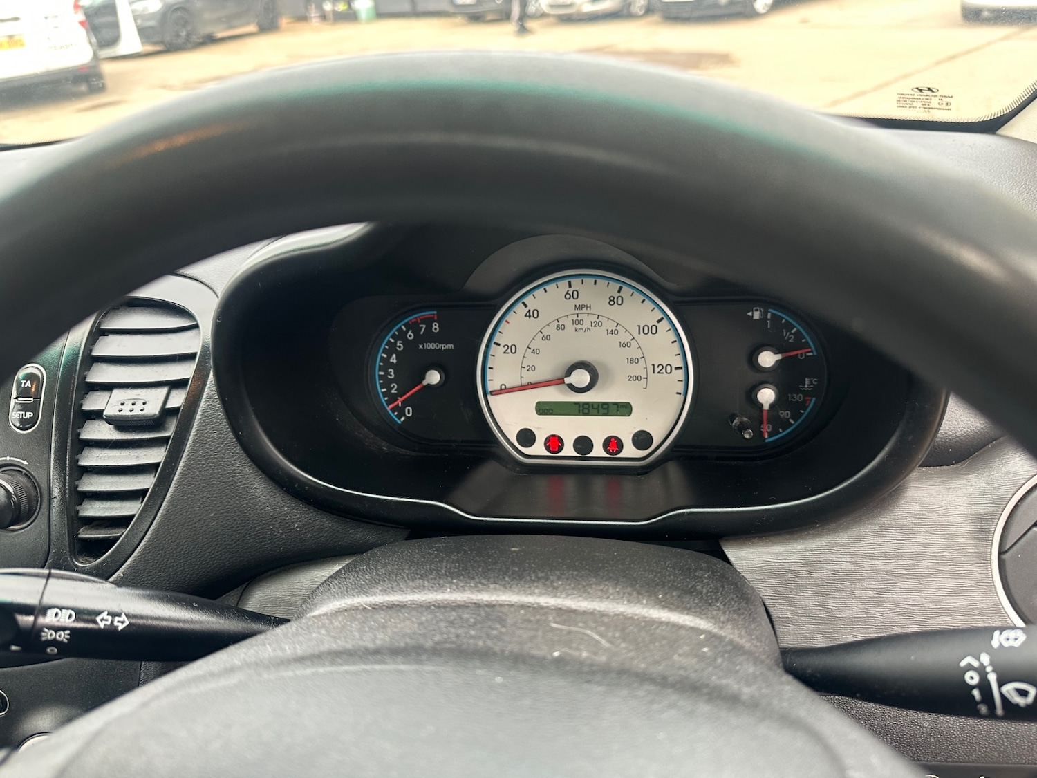 Used Hyundai i10 2010 for sale - 77691094: Photo 14