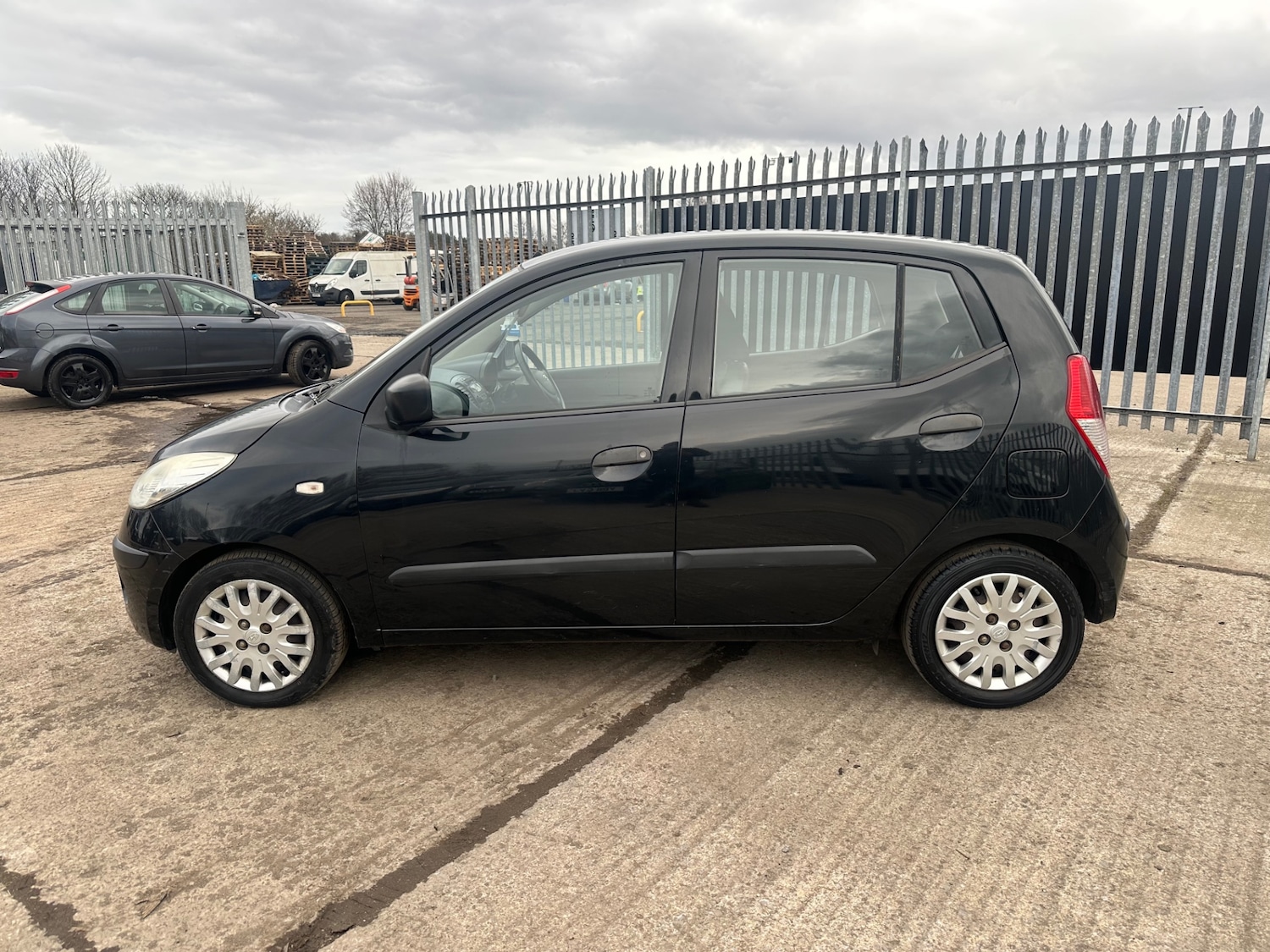 Used Hyundai i10 2010 for sale - 77691094: Photo 6